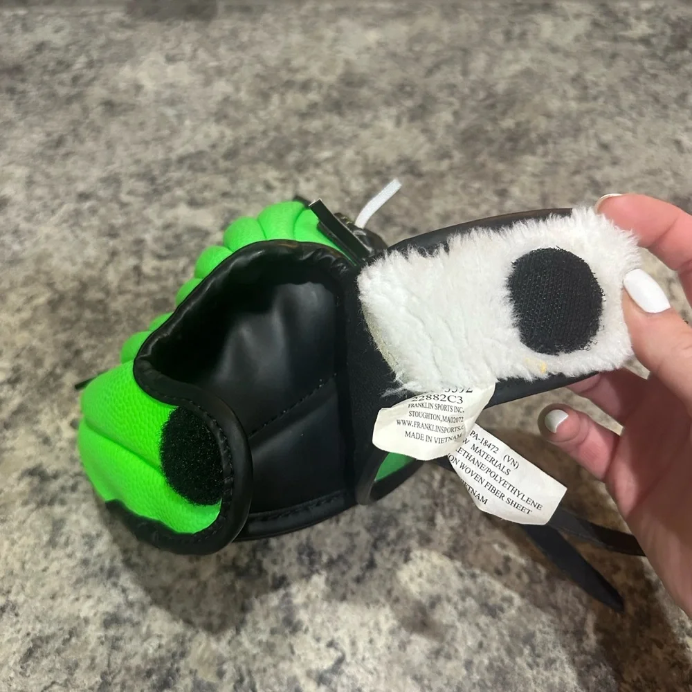 Teeball Left Hand Glove For Kids Green & Black Brand new Youth